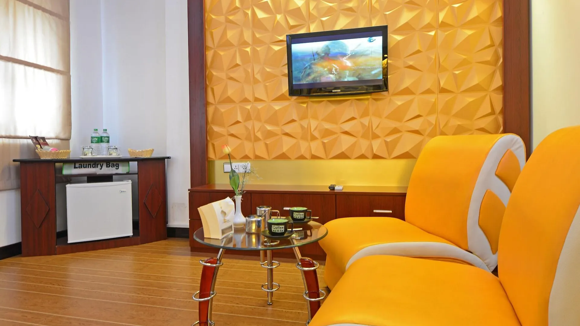Clover Hotel Yangon